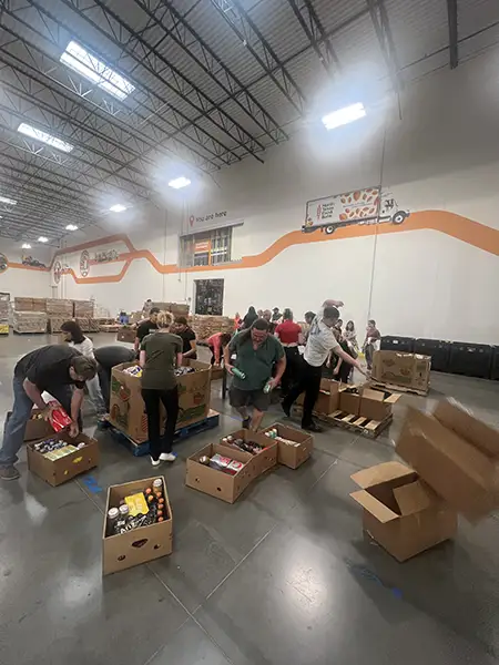 rosen team packing food